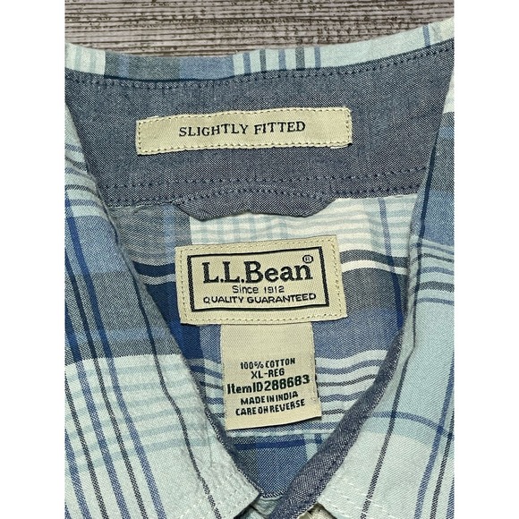 LL Bean Shirt Sleeves Button Up Slightly Fitted Blue XL - Picture 4 of 5